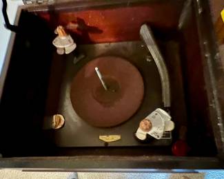 Vtg. Airline Automatic Phonograph Stereo/Radio cabinet - does not work