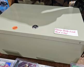 LOCK BOX WITH KEY