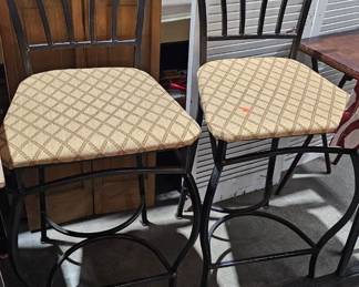 BAR STOOLS / CHAIRS