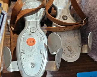 VINTAGE ROLLER SKATES
