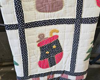 CHRISTMAS QUILT