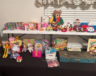 Tons of Polly Pocket Sets