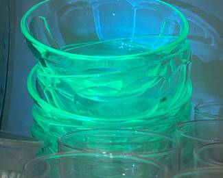 Uranium bowls
