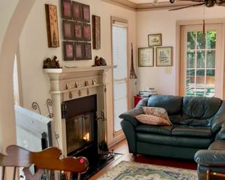 Rocker onway into Tv Room