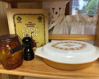 PYREX 'Butterfly Gold'