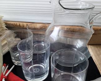 $5 - set SATURDAY 