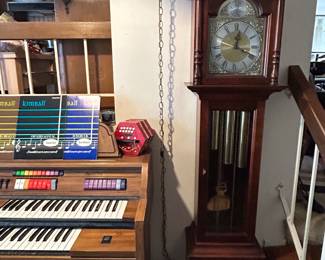 Howard Miller clock