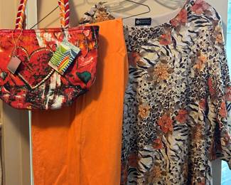 Stylish collection of plus size ladies clothing. Draper and Damon, Alfred Dunner, Disney and more !!! L- 3X.