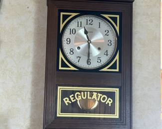 Regulator wall clock