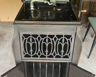 Antique Sonora Victrola Phonograph $800