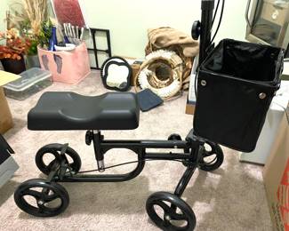 Knee scooter