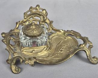 Vintage Ornate Art Nouveau Brass Inkwell