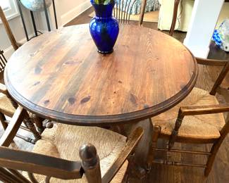 Country French round table and chairs