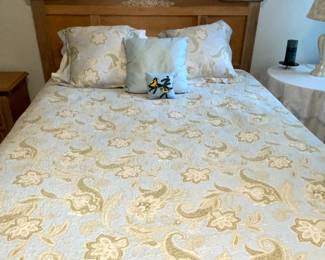 Wood bed