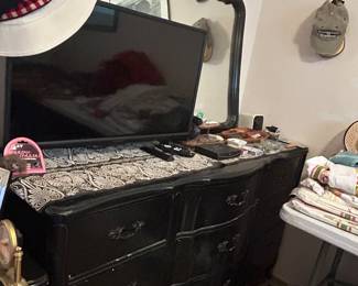 Drew mid century modern vintage dresser