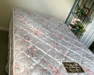 queen & Comfortable & Clean