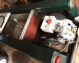 VINTAGE CONVERTIBLE CAR BODY GO CART, ENGINE NEEDS TUNEUP