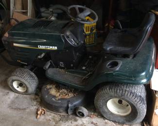 Craftsman Riding Lawnmower