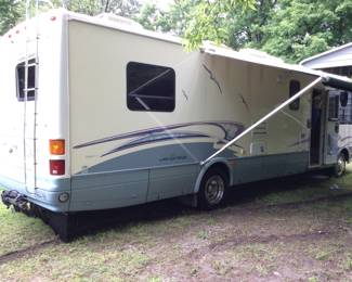 2000 National Sea Breeze Motorhome 1340, Class A, 34’ With Slide Out & 2 Turn Out Awnings, Motorhome Is Clean And In Good Running Condition. Gas Generator, Air Conditioner, Levelers, Double Door Refrigerator, Backup Camera, 2 Flat Screen Televisions, Convection Microwave & 3 Burner Range, Shower W Small Tub. 50,694 Miles, Triton V10 engine