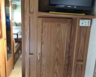 2000 National Sea Breeze Motorhome 1340, Class A, 34’ With Slide Out & 2 Turn Out Awnings, Motorhome Is Clean And In Good Running Condition. Gas Generator, Air Conditioner, Levelers, Double Door Refrigerator, Backup Camera, 2 Flat Screen Televisions, Convection Microwave & 3 Burner Range, Shower W Small Tub. 50,694 Miles, Triton V10 engine