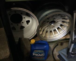 CAR RIMS & HUBCAPS