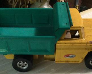 VINTAGE STRUCTO TOY TRUCK