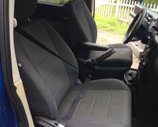 2008 Dodge GRAND CARAVAN BRAUN ENTERVAN SE, HANDICAP VAN WITH WHEELCHAIR LIFT, VAN IS IN GOOD RUNNING CONDITION WITH NEW BATTERY, 3.3L V SHAPE, 174,467 MILES, LOCKING WHEELCHAIR SAFETY Z LOCK