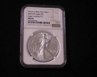 Silver Eagle Dollar 2021 - W, MS 69 eagle landing T2