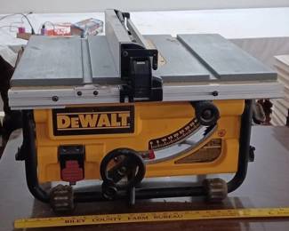 Dewalt table saw, barely used, works great