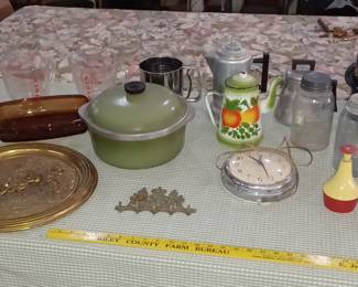 huge lot of kitchen items, Club Aluminum dutch oven, enamelware coffee pot and roaster, antique popcorn popper, green depression juicer, old fruit jars, lots more