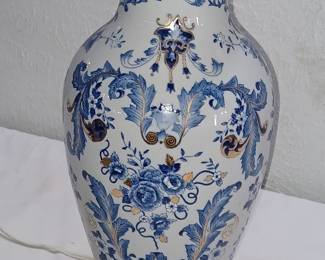 Blue White porcelain large lamp with gold highlights, chinoaserie