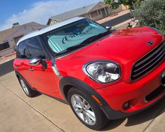 2011 with 173,000 miles, 4 doors w/sunroof, working AC, & Tow kit