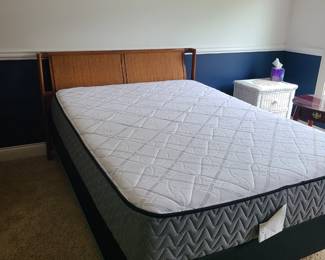 Full size bed