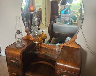 Art Deco vanity $100