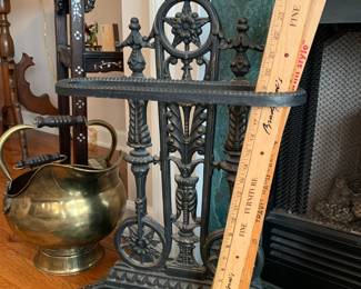 Iron umbrella stand