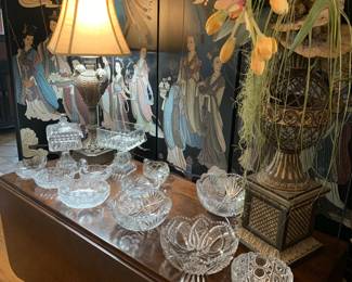 Table lamp; silk floral; large collection of crytal bowls and nappies; antique gate leg table