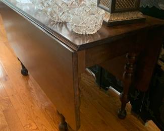 Antique gate leg table