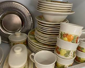 Metlox china set 1970s