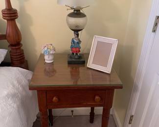 One drawer work table