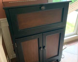 Lighted bar cabinet
