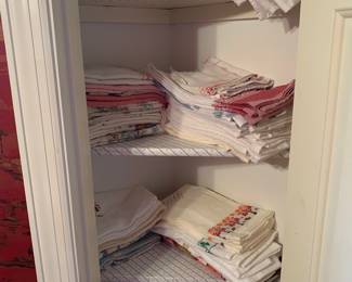 Finger tip guest towels