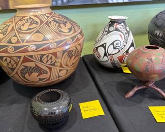 Large urn by Esperanza Tena. Mata Ortiz pottery, including large scale works by Esperanza Tena, Ismael Sandoval, Octavio “Tavo” Silveira, Lydia Quezada, Aide Gonzales, Paty Ortiz, Lucie Zete, Manuel Martin Rios and more.