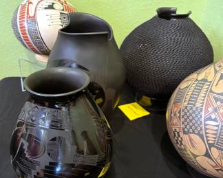 Front urn by Lydia Quezada, sister of Juan Quezada. Mata Ortiz pottery, including large scale works by Esperanza Tena, Ismael Sandoval, Octavio “Tavo” Silveira, Lydia Quezada, Aide Gonzales, Paty Ortiz, Lucie Zete, Manuel Martin Rios and more.
