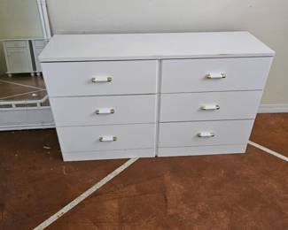 white 6 drawer chest