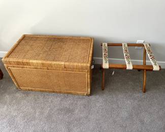 Rattan hope chest, embroidered luggage stand