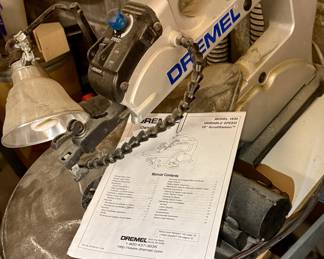 Variable Speed 18" Scroll Station - Dremel