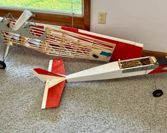 Radio Controlled Model Airplanes