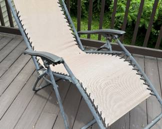 Zero Gravity Lounge Recliner