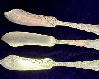 Vintage Silver-Plate Butter Knives, Wm. Rogers Mfg. Co. - Set of 3