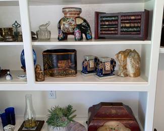 Elephants, Decor